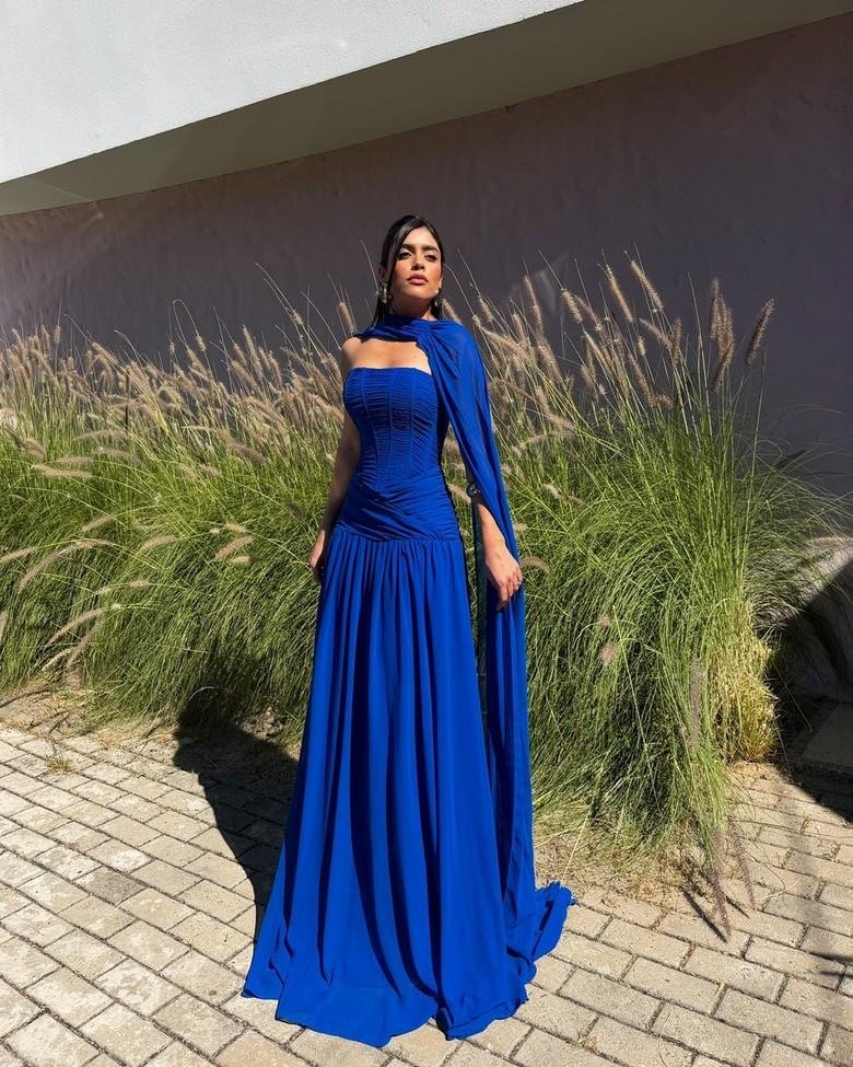 Vestido Longo Azul Ombro