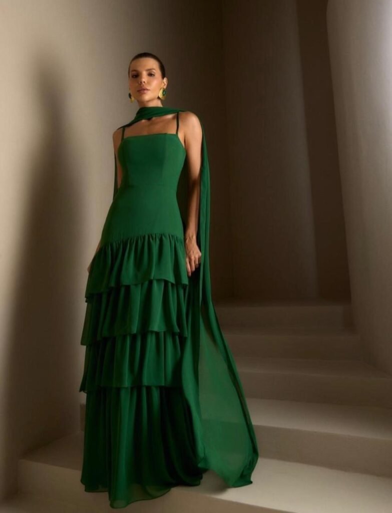 Vestido Longo Verde Esmeralda com Capa