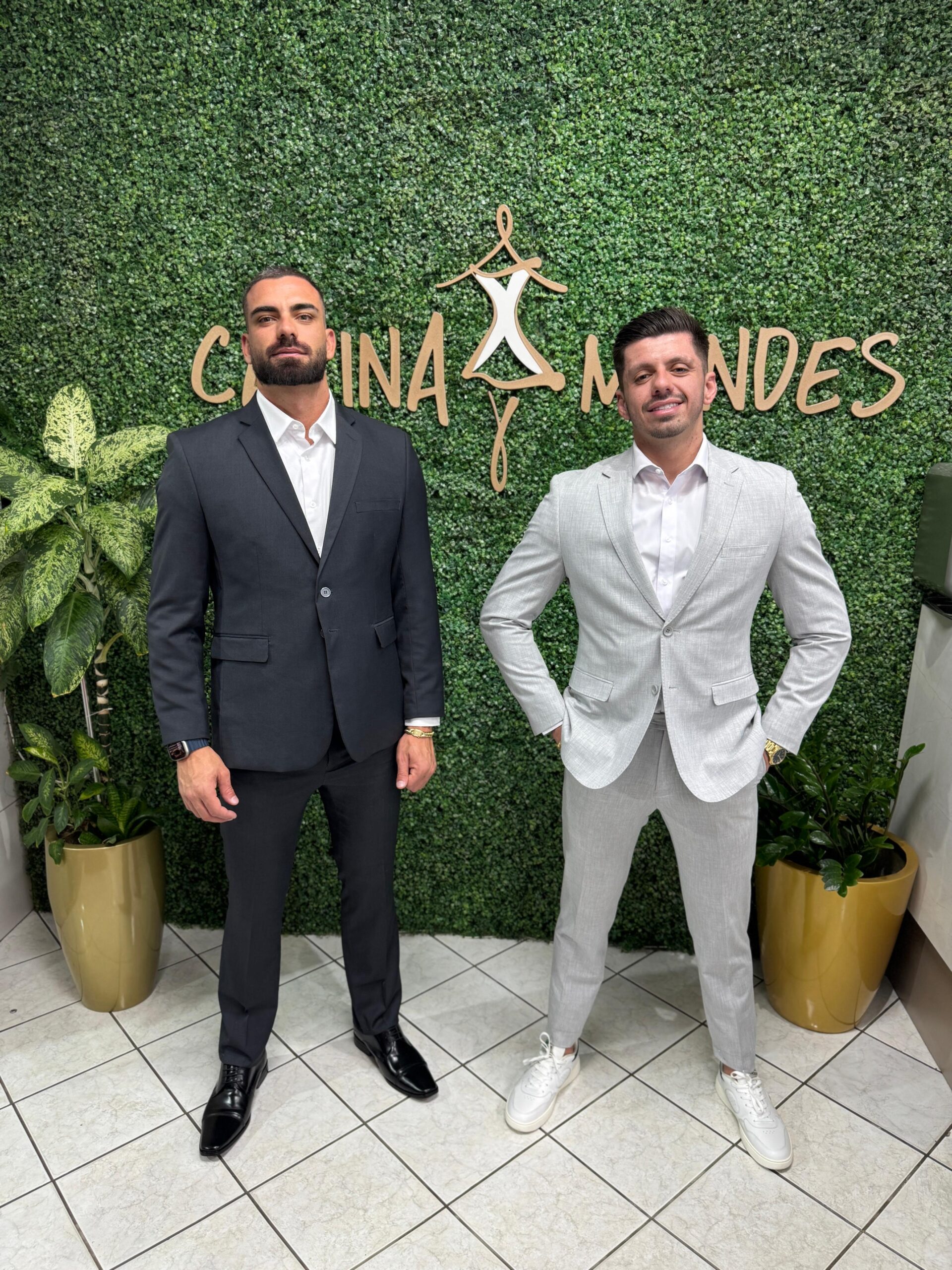 Como escolher o terno ideal para casamentos, formaturas e eventos