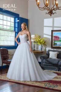 Vestido de noiva princesa com laço nas costas