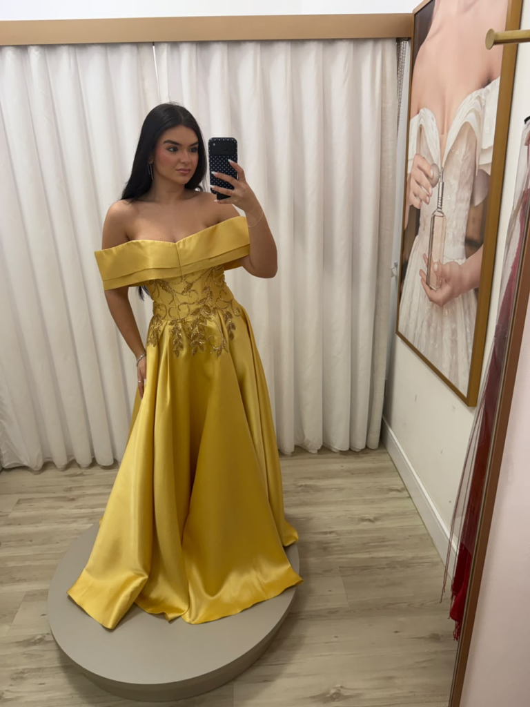 Vestido Longo Dourado Ombro a Ombro com Corpete Bordado – Foto 1 – 1421T