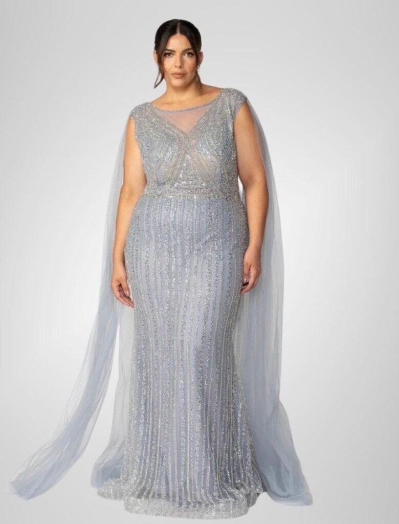 Vestido longo prata bordado com capa