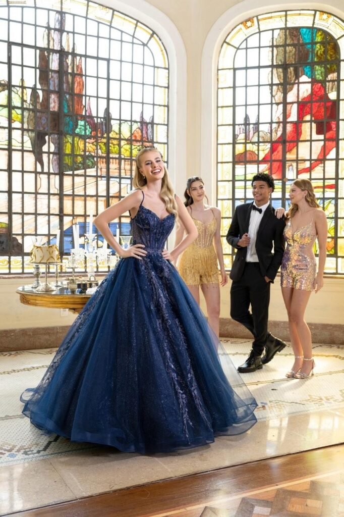 Vestido de debutante azul marinho dois em um